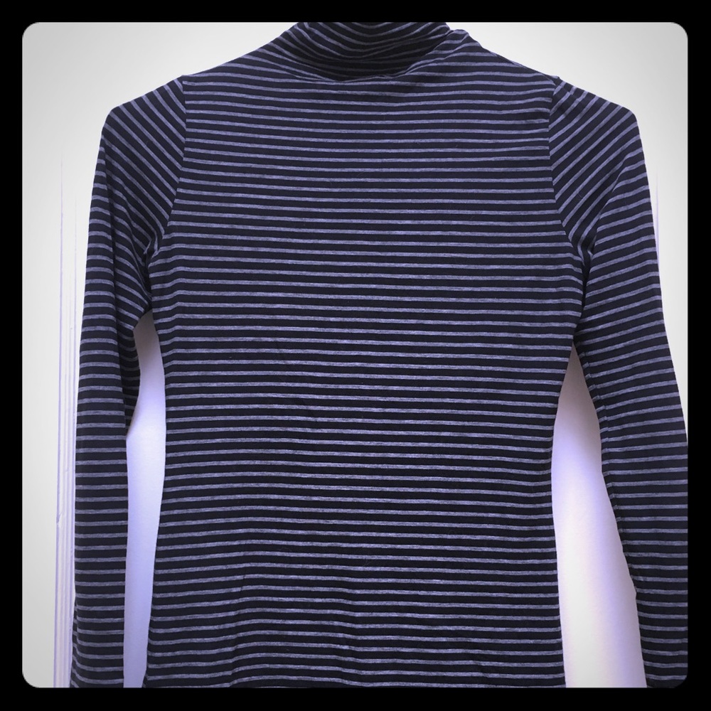 VINCE striped turtleneck